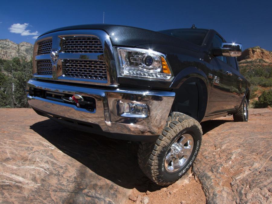  Dodge Ram 2500 Power Wagon Laramie 2014 года  (фото 4 из 9)